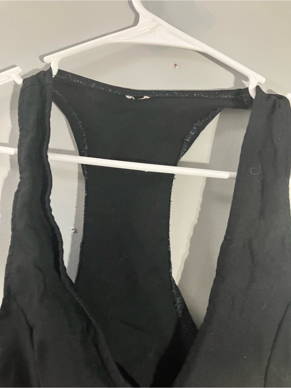 Black Women's Button-Front Vest - Sleek Tailored Style - Picture 3 of 5